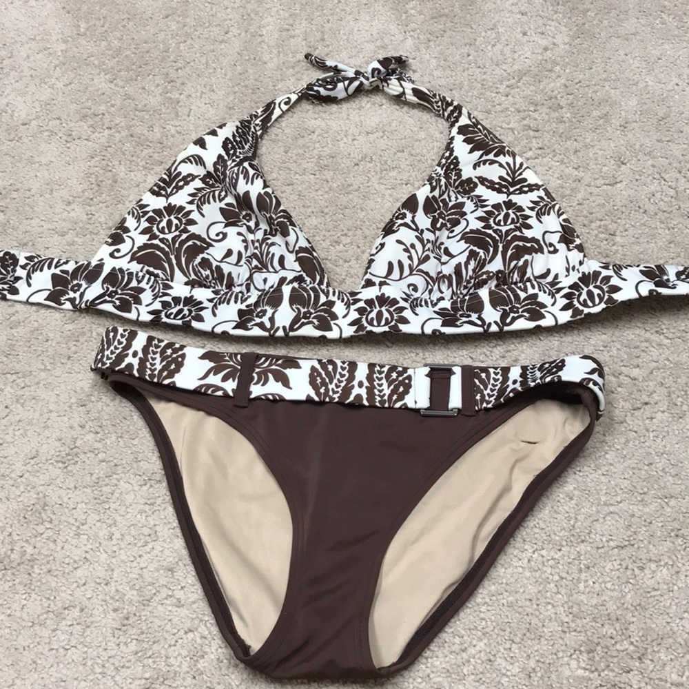 Victoria’s Secret bikini